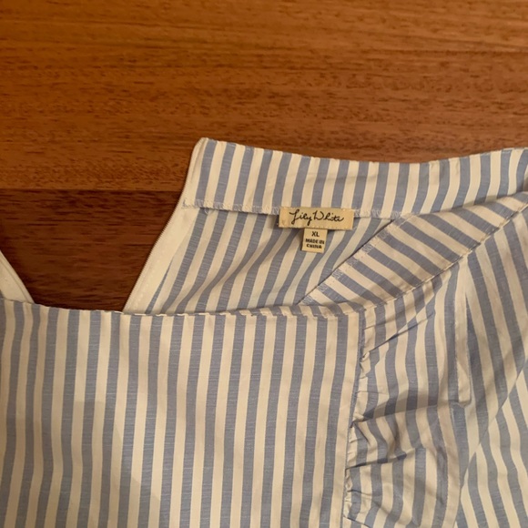 Sear-sucker blue and white skort - Picture 3 of 5